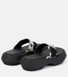 Acne Studios - Berry Flip leather thong sandals