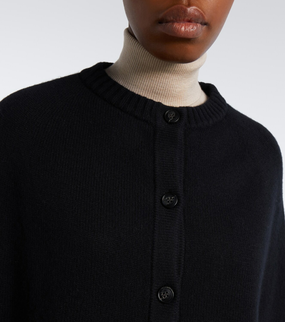 Lisa Yang Quinnie cashmere cape