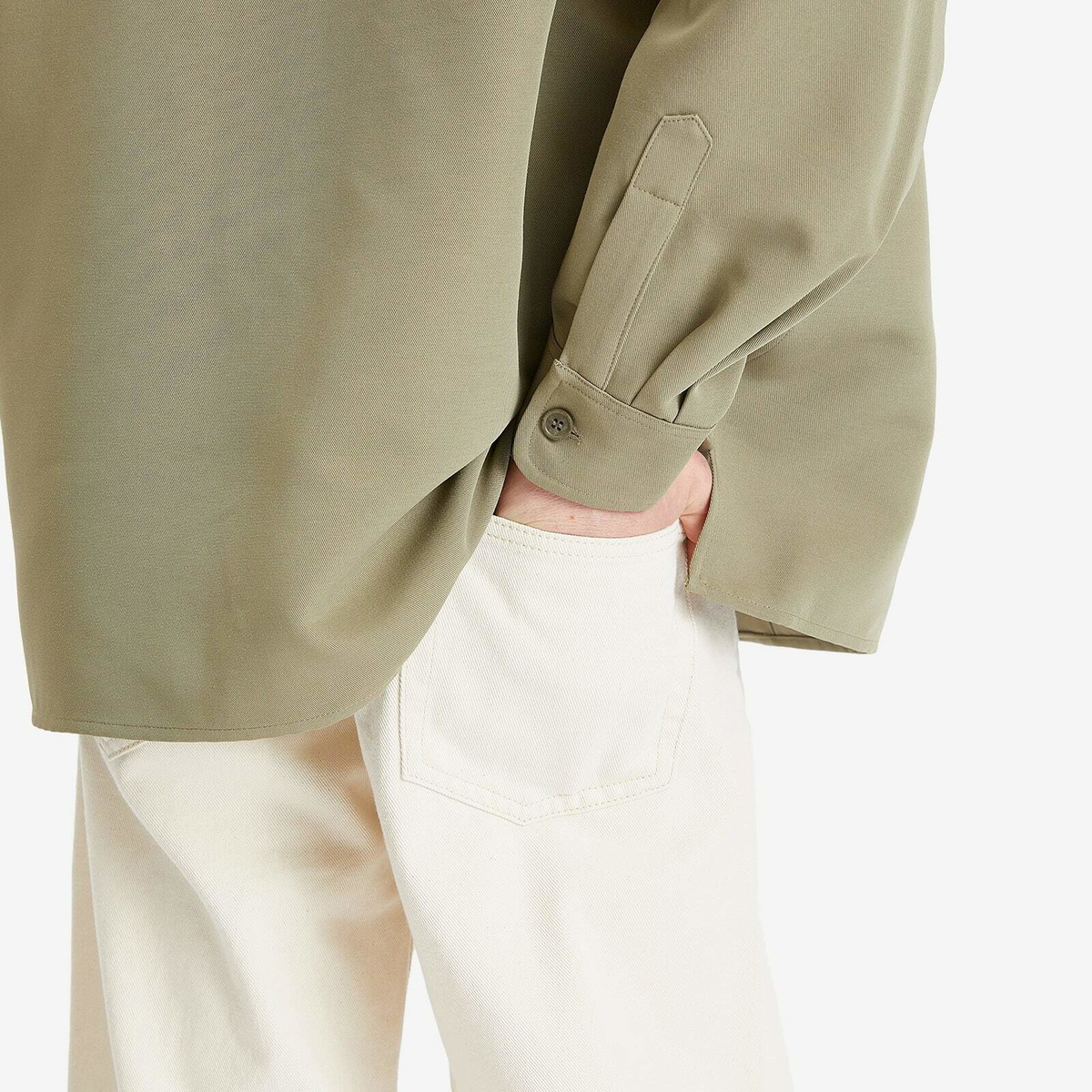 Róhe Men's Relaxed Leg Jeans in Natural White
