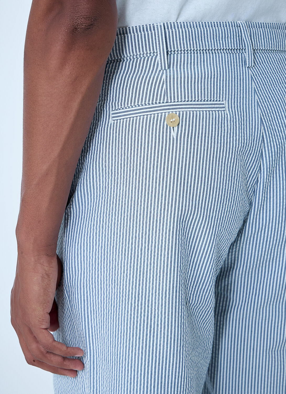 Noah Seersucker Belted Single-Pleat Pants