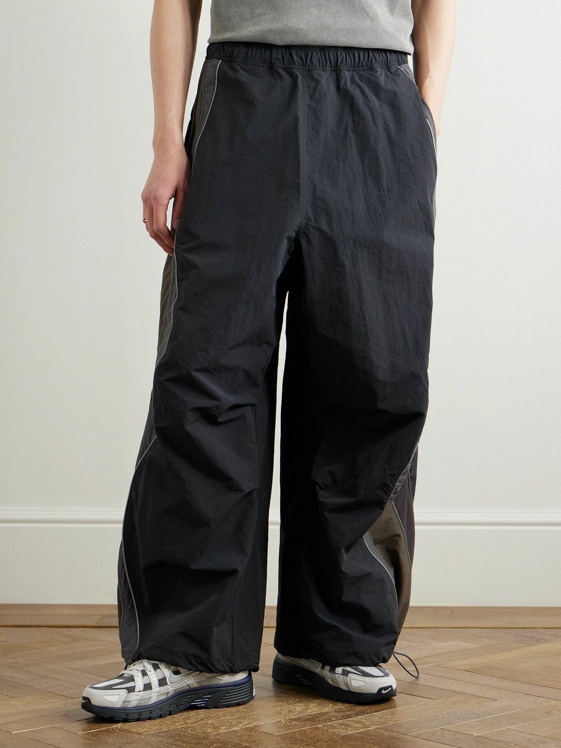 ERL - Ufo Wide-Leg Striped Shell Trousers - Black