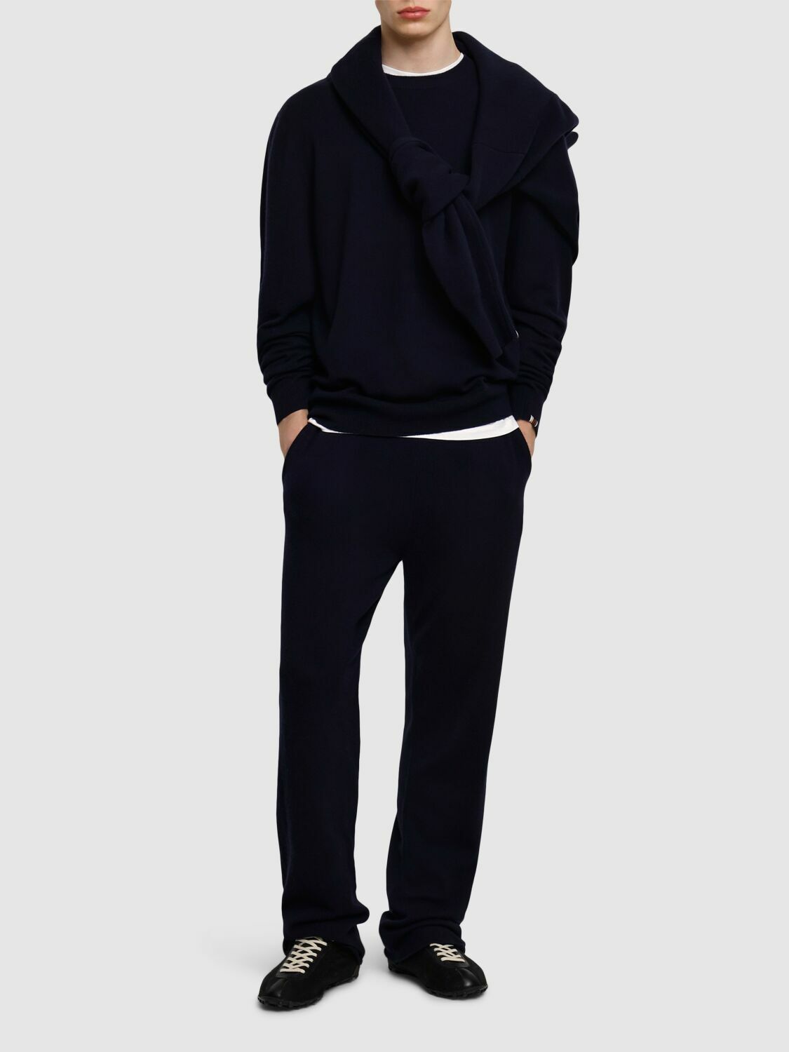 EXTREME CASHMERE N358 Mister Crewneck Sweater