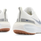 Nike Running Nike Invincible 3 Sneaker in White/Blue/Sail