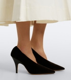 Le Monde Béryl Petra velvet pumps