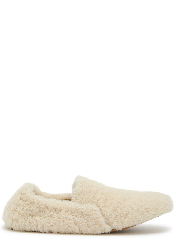 Photo: LE Monde Beryl Orlando Mocassin Shearling Flats Cream