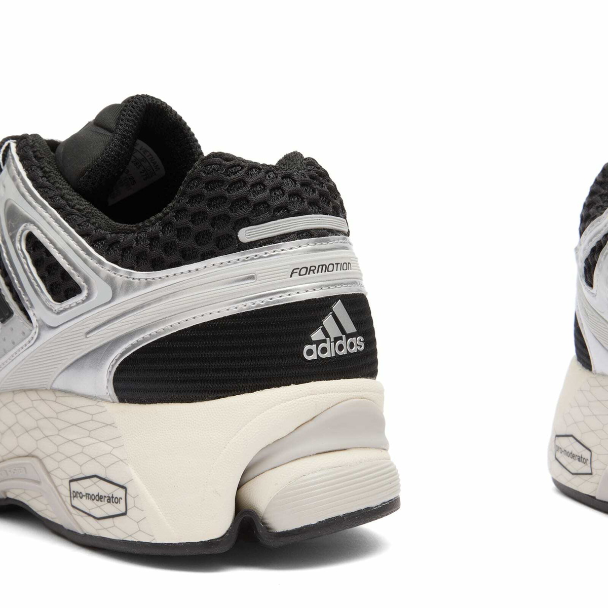 Adidas Adistar Control 5 in Black/Silver Metallic/Grey One