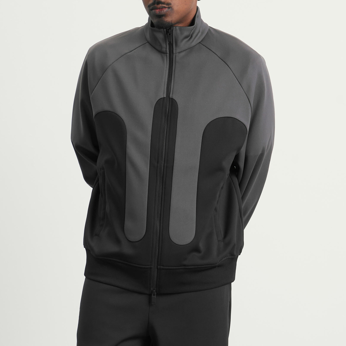 ON Men's IK Track Jacket in Black/Eclipse