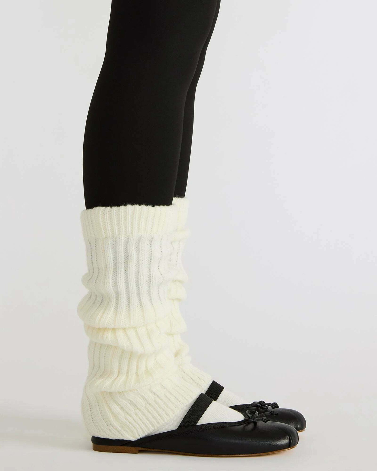 Steve Madden Cutesy Flats in Black