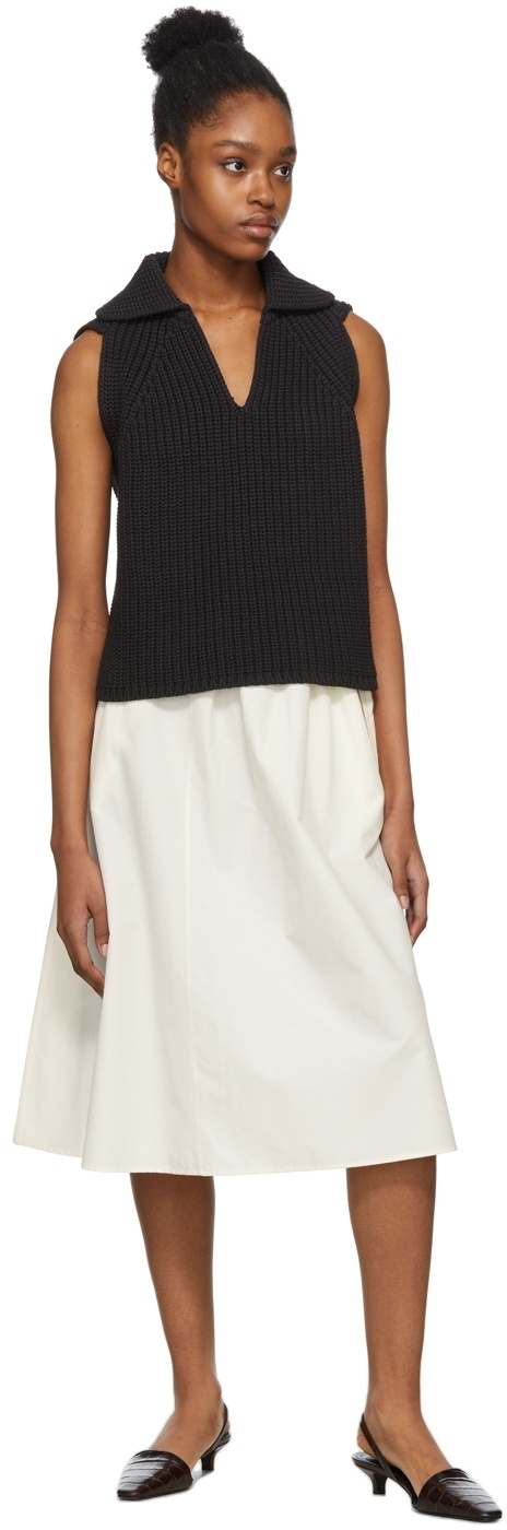 Deveaux New York Black Knit Aubrey Vest