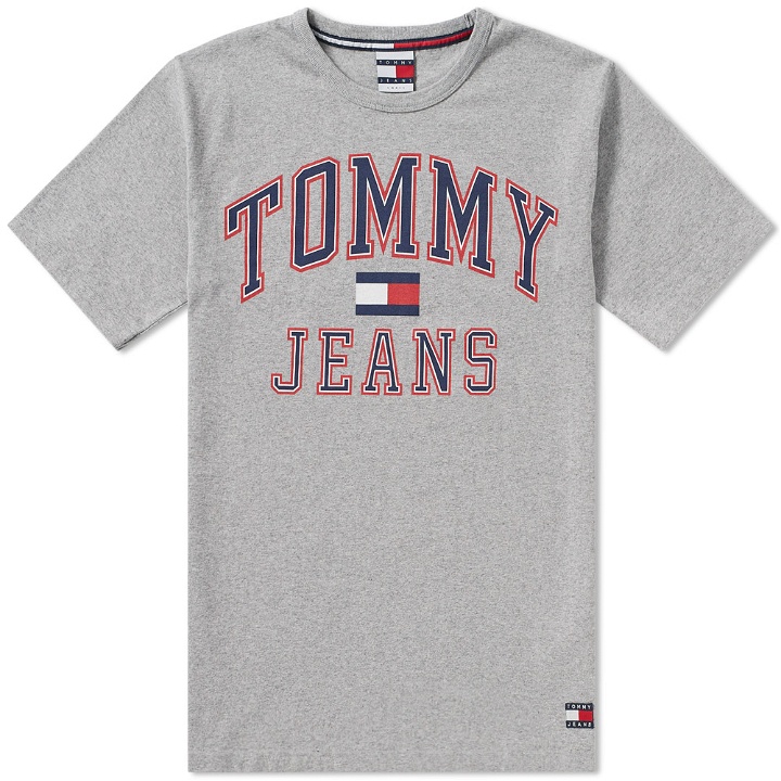 Photo: Tommy Jeans 90s CN Tee Grey