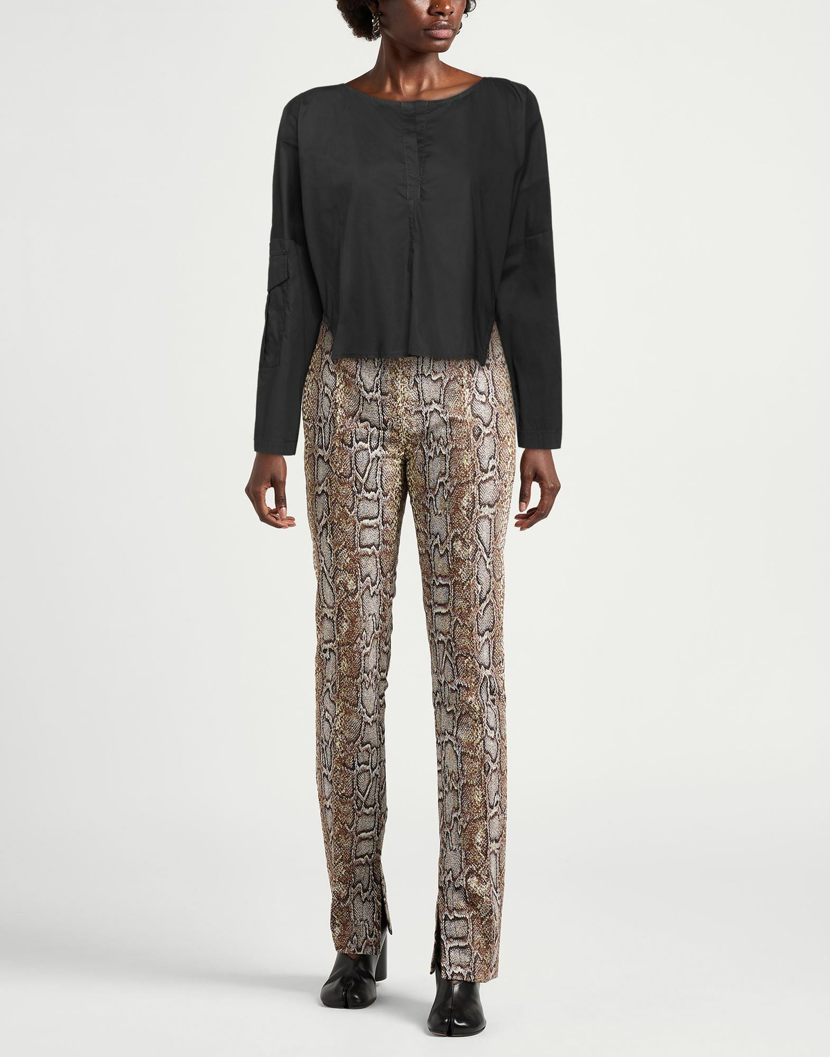 Manila Grace Womens Top in Black