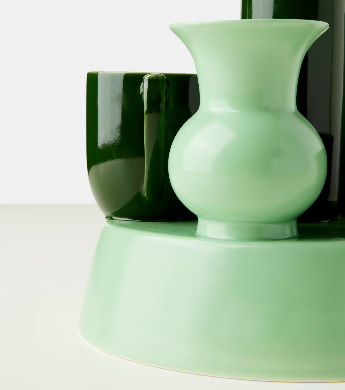 Polspotten Hong Kong porcelain vase by Norman Trapman