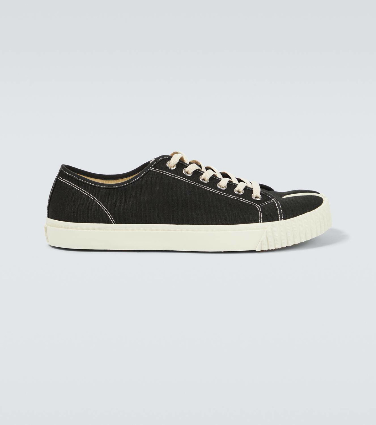 ◆Maison Margiela◆UNISEX 20FW Black Tabi Canvas Sneakers◆ Tabi canvas sneakers in black - Maison Margiela | Mytheresa