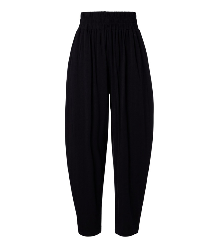 Photo: Eres Koch balloon pants