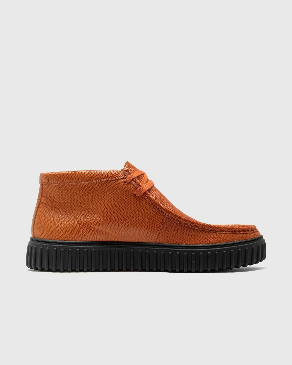 Clarks Originals オレンジ Clarks Originals Men's Light Tan Orange Suede Wallabee Shoes