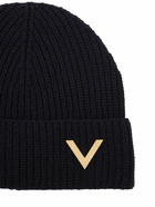 VALENTINO GARAVANI - Metal V Logo Cashmere Beanie