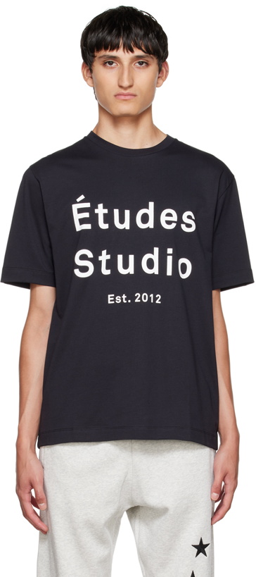 Photo: Études Black Wonder T-Shirt