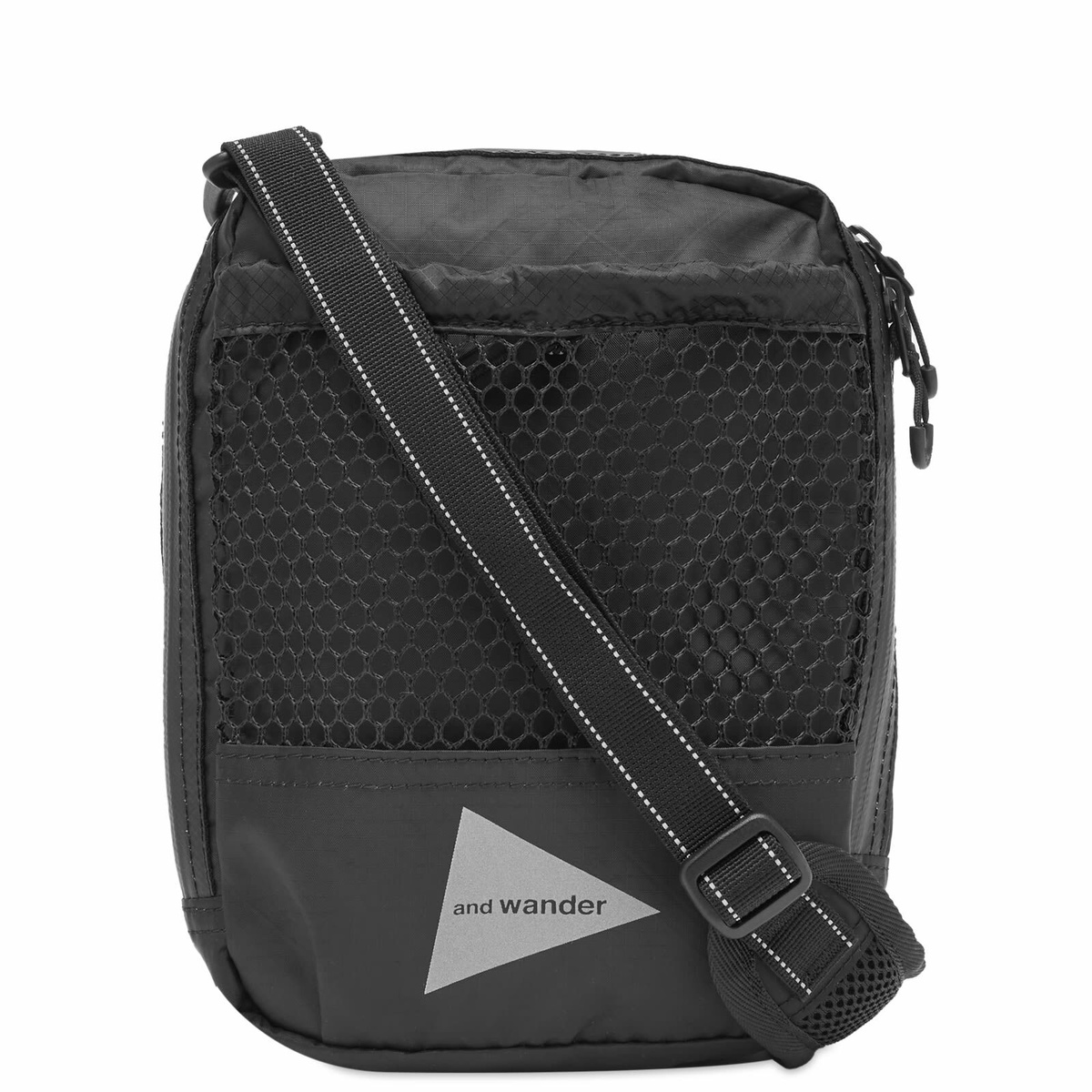 and wander ECOPAK Shoulder Pouch Black