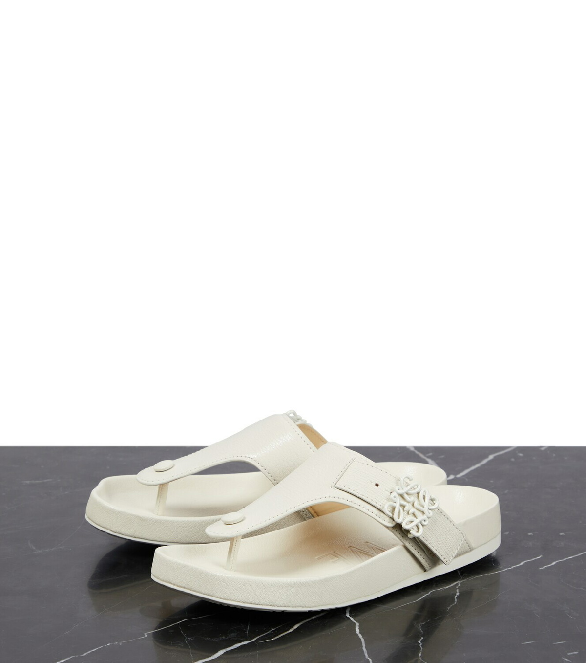 サンダル・ミュール Loewe White Leather Petal Thong Mules Toy leather mules in white - Loewe | Mytheresa