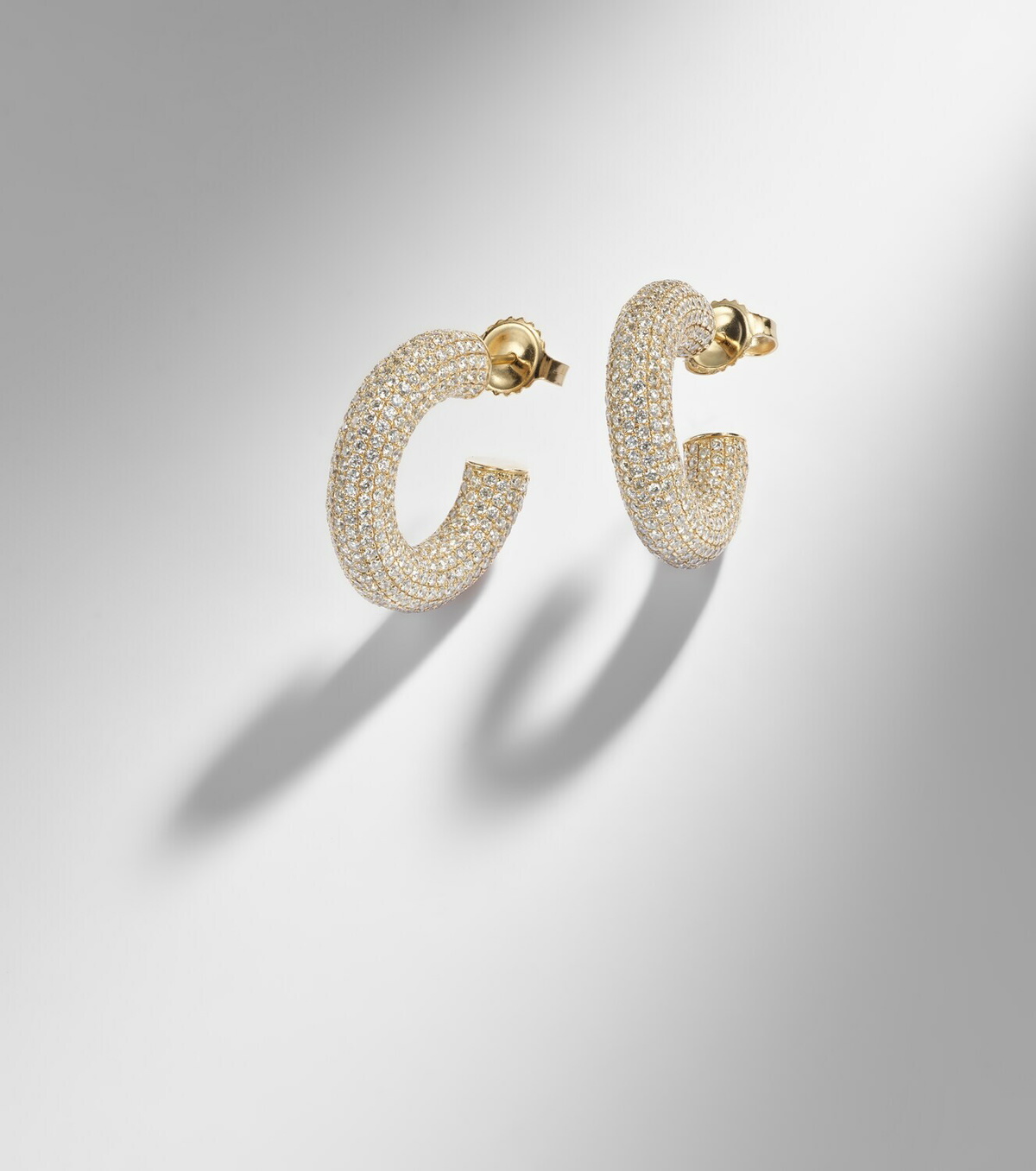 Sydney Evan Puffy 14kt gold (585/1000) hoop earrings with diamonds