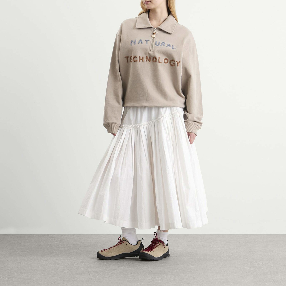Story mfg. Women's Geo Pullover in Soft Grey