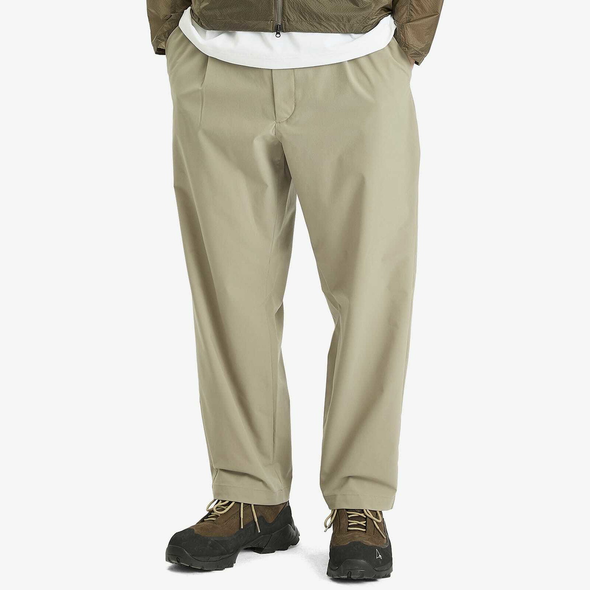 Goldwin Men's One Tuck Tapered Light Trousers in Clay Beige