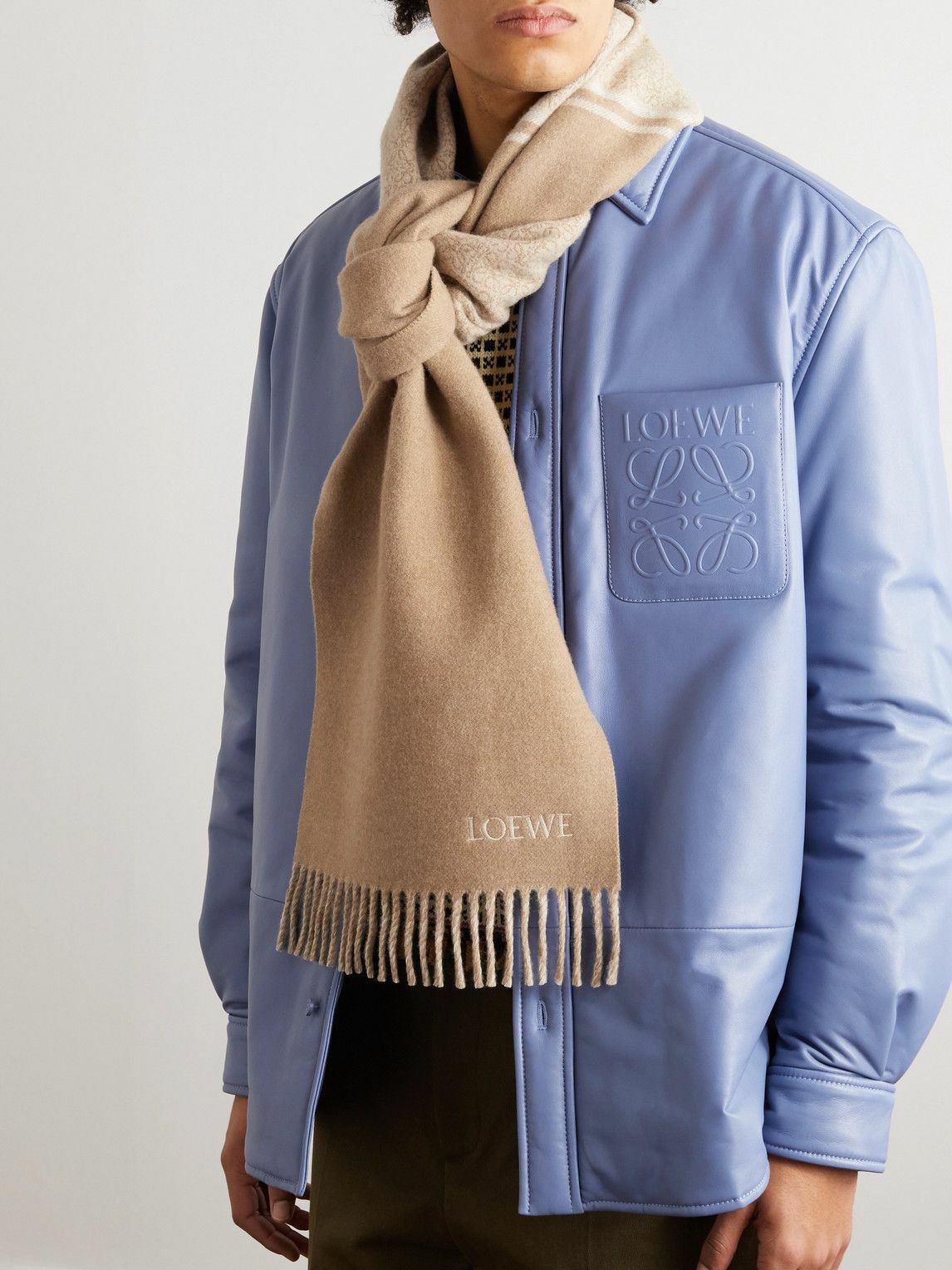 Loewe Logo Embroidered Fringed Wool And Cashmere Blend Scarf Loewe Loewe Logo Embroidered Fringed Wool And Cashmere Blend Scarf Loewe