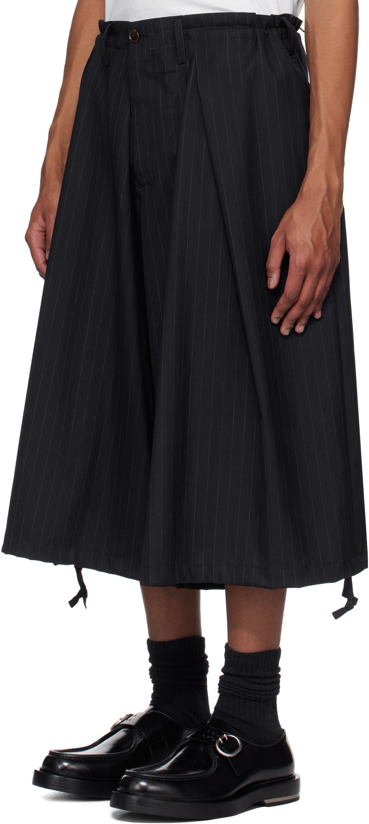 Khoki Navy Wide-Leg Cropped Shorts