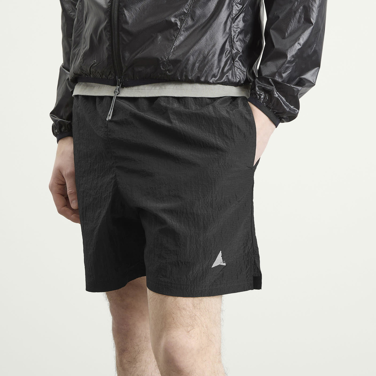 ROA Men's Helder 5 Inch Shorts in Black