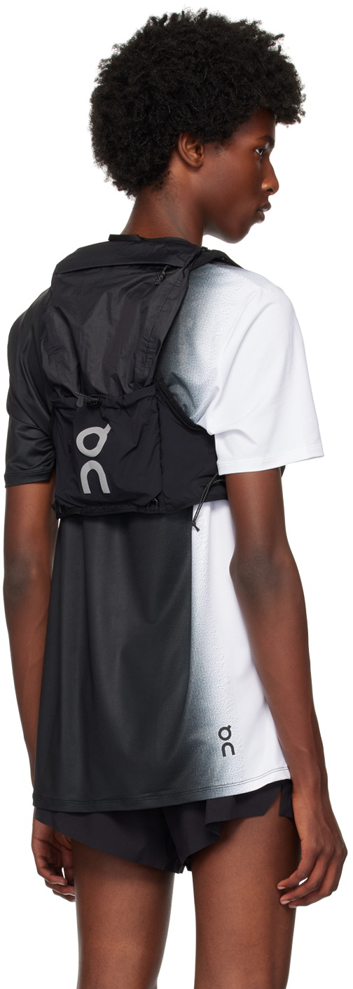 On Black Ultra 10L Vest