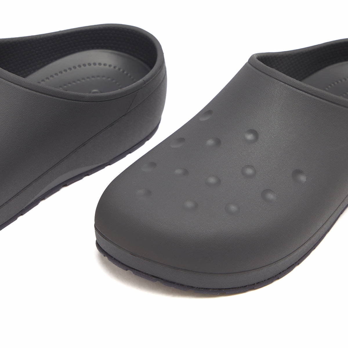 Crocs Classic Energy Clog in Black Sand