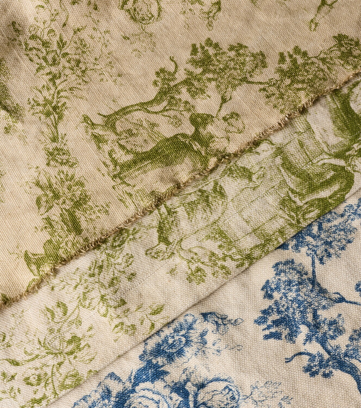 The House of Lyria Glafira floral linen tablecloth