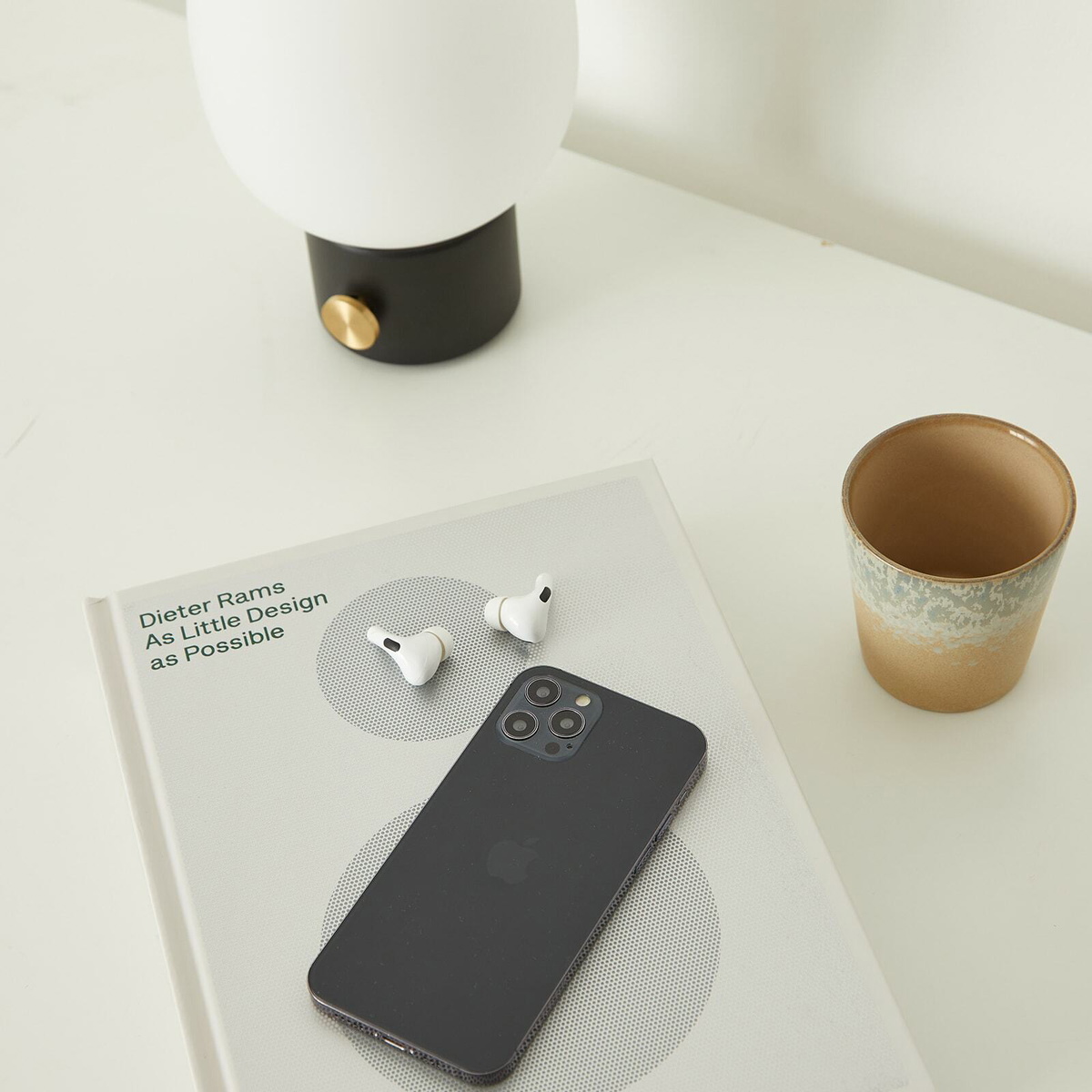 Phaidon Dieter Rams: As Little Design as Possible in Sophie Lovell 
