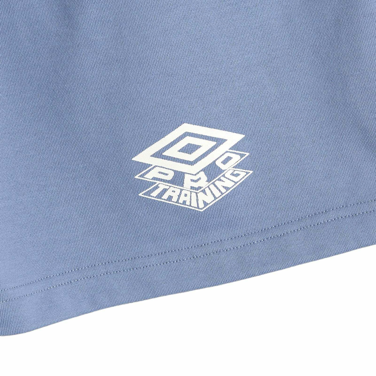 Umbro Iconic Short in Infinity