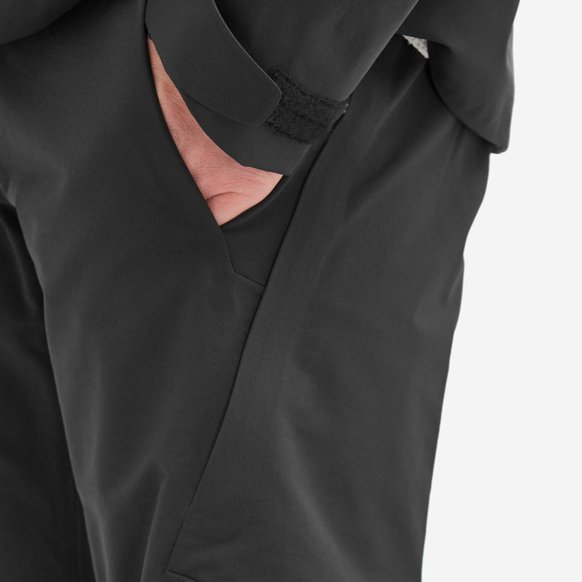 Arc'teryx Veilance Men's Arcteryx Veilance Align MX Pant in Arc'teryx Veilance Men's Arcteryx Veilance Align MX Pant in