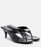 Gucci Vittoria leather thong sandals