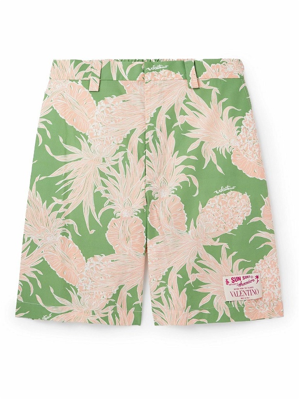 Photo: Valentino Garavani - Sun Surf Printed Cotton-Poplin Bermuda Shorts - Pink