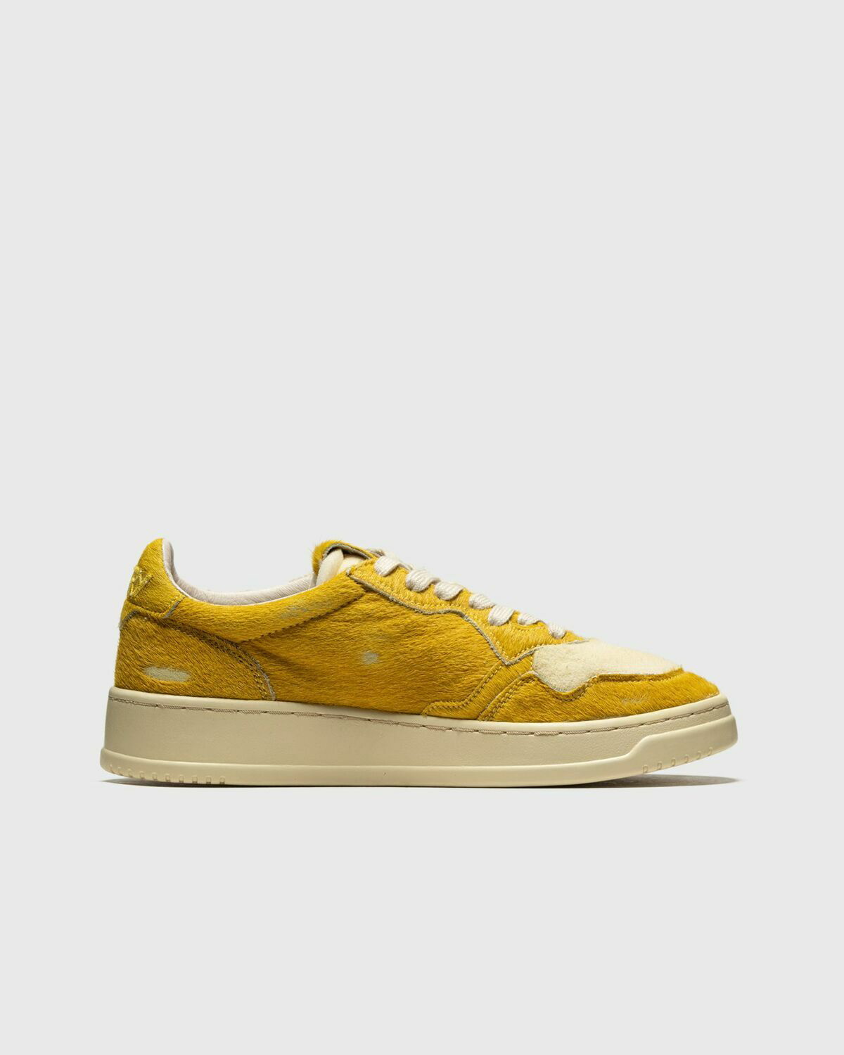 スニーカー AUTRY Woman Sneakers Mustard ADLWUE08 Autry Action Shoes Autry 01 Low Yellow Lowtop Autry