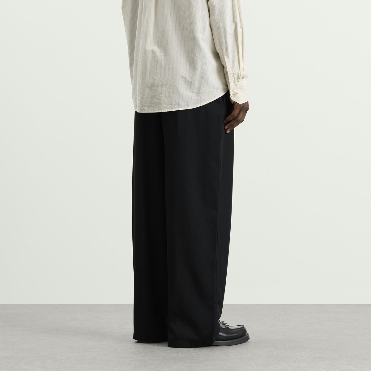 Our Legacy Men's Night Drape Twill Leisure Trouser in Crow Black