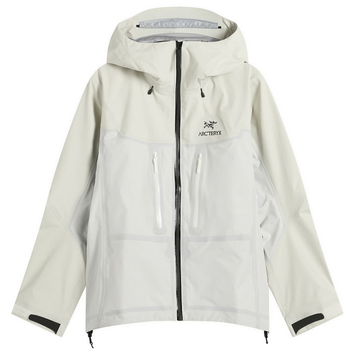 Photo: Arc'teryx Women's Alpha Jacket W in Sea Salt/Arctic Silk