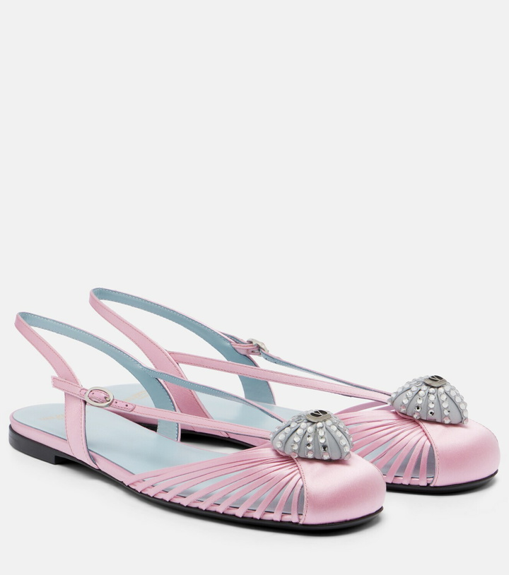 Photo: Valentino Garavani Cœur Royal satin slingback flats