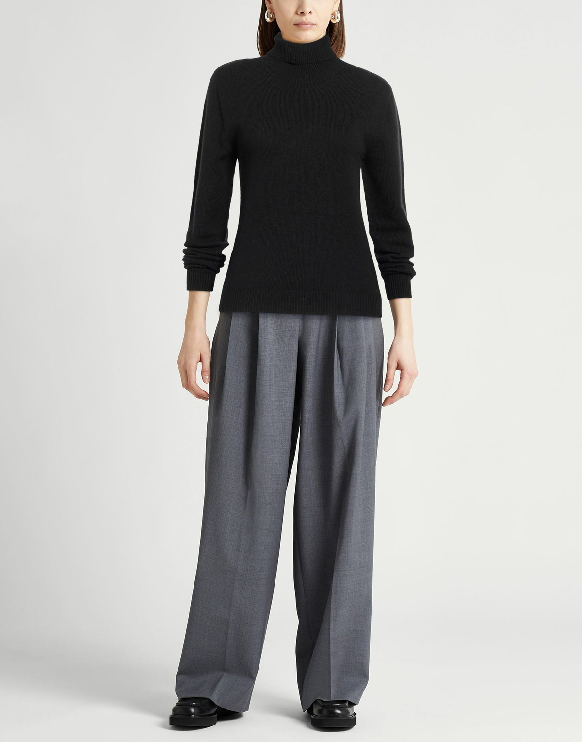 Peserico Womens Turtleneck in Black
