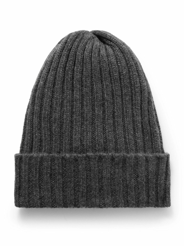 Photo: Thom Sweeney - Ribbed Cashmere Beanie