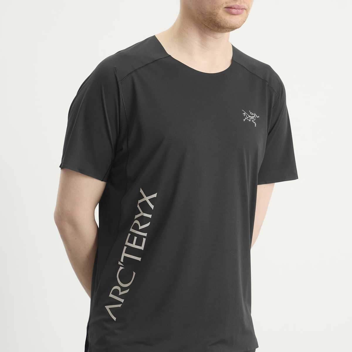 Arc'teryx Men's Norvan Downword Logo T-Shirt in Black Arc'teryx
