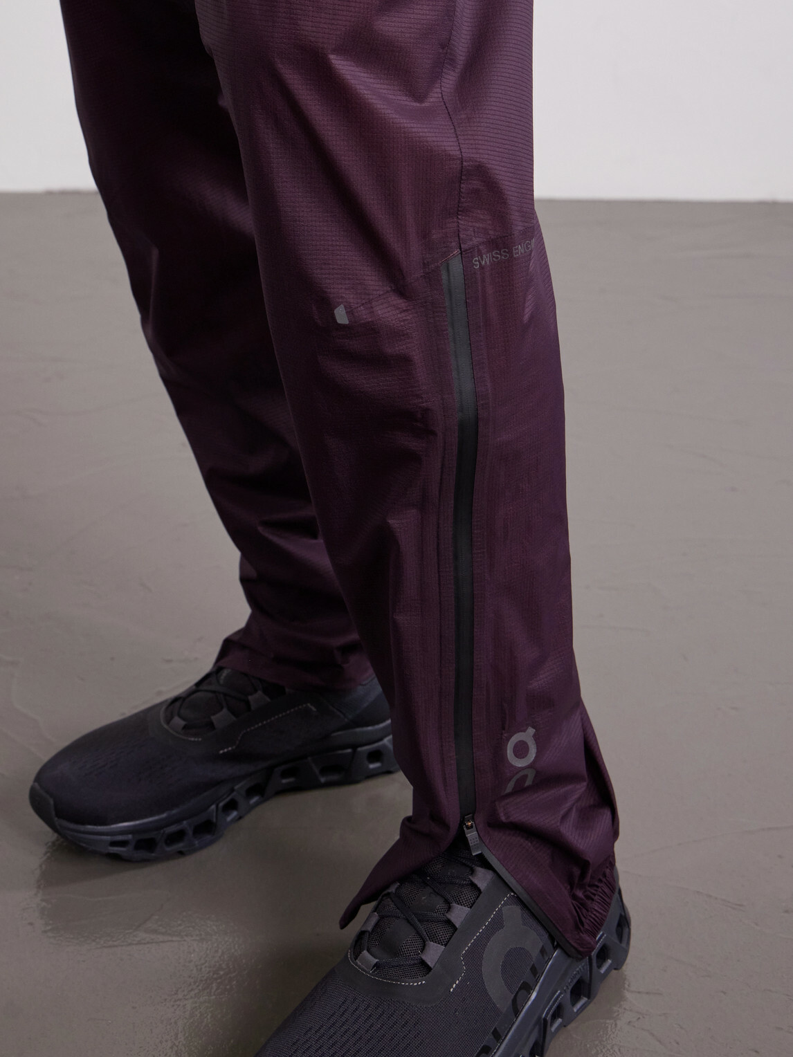 On - Ultra Straight-Leg Guardatec™ Shell Trousers - Burgundy