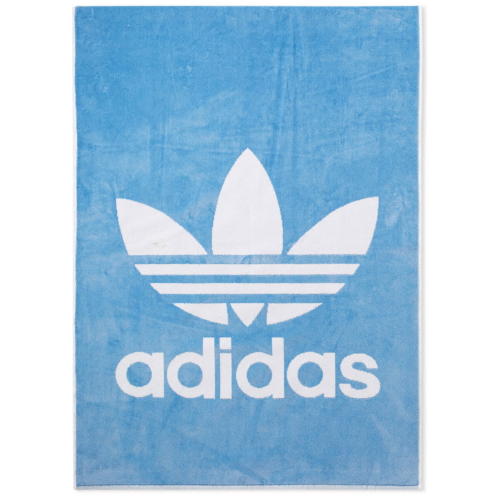 Photo: Adidas Adicolour Towel