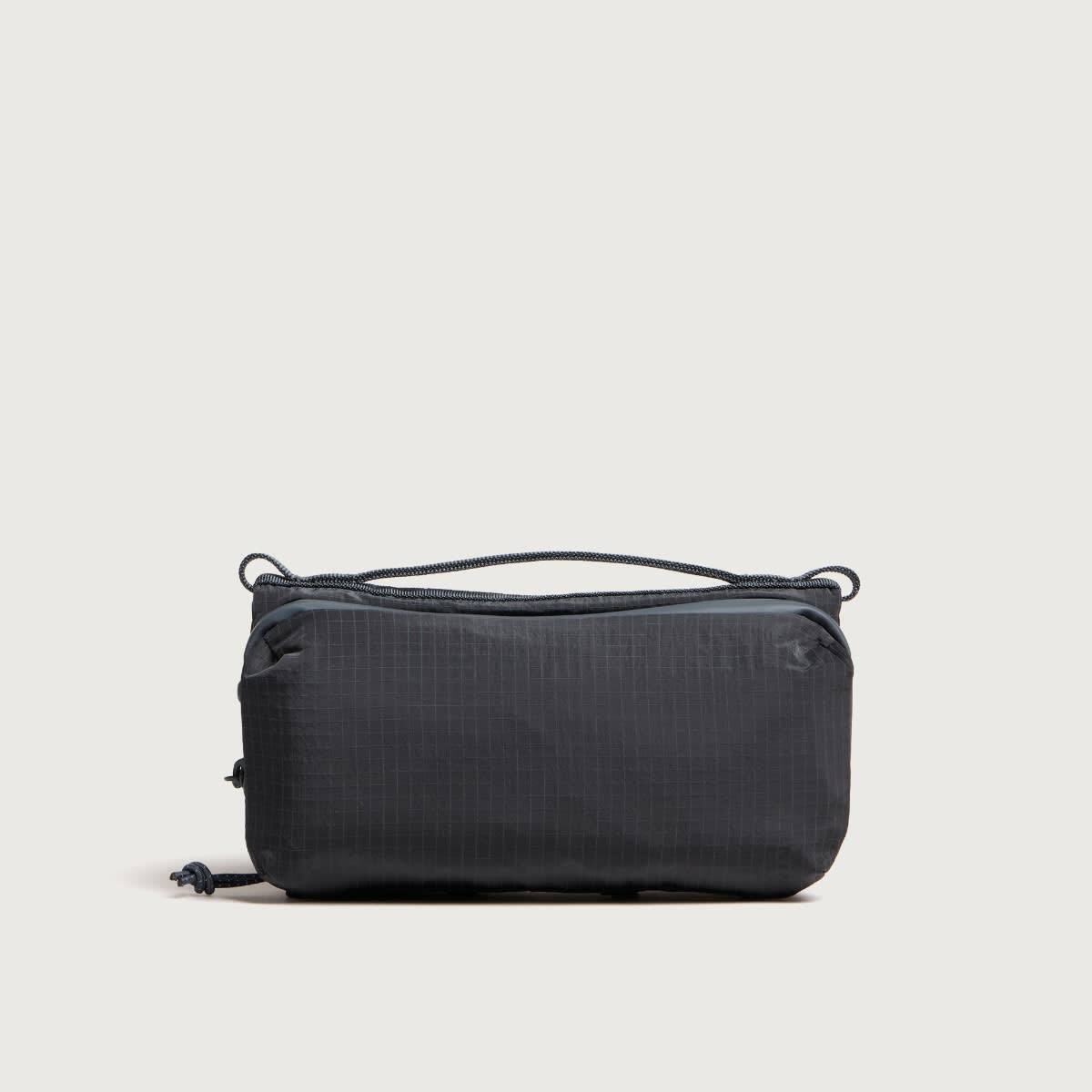 Topologie Bottle Sacoche Bag - Medium in Burnt Ash