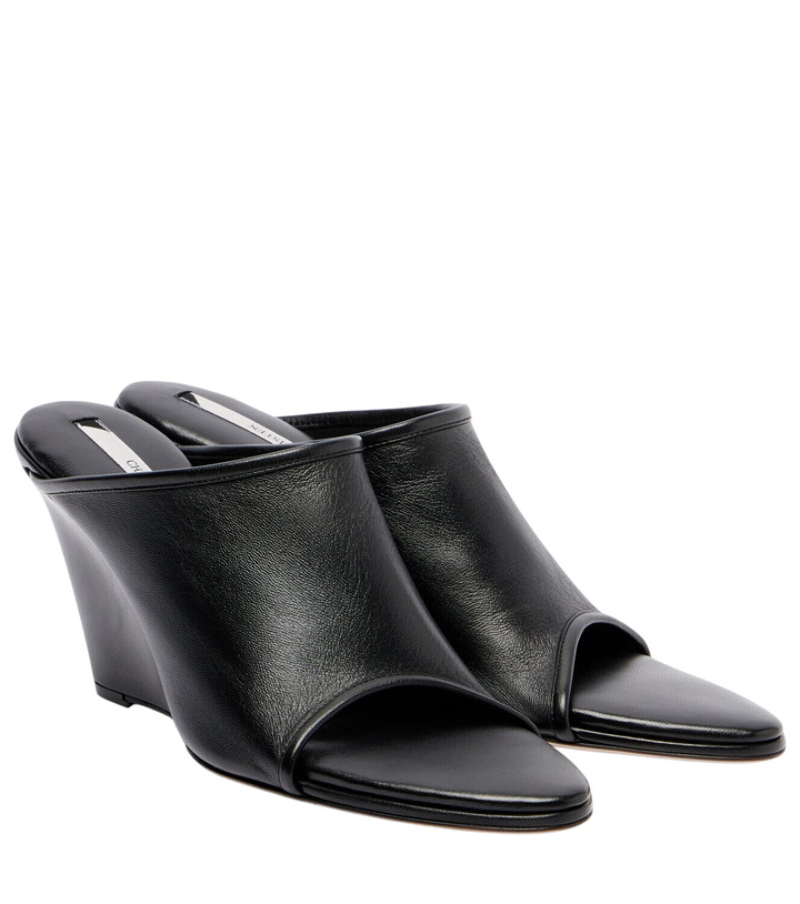 Photo: Christen Strap Stretch 75 leather wedge mules