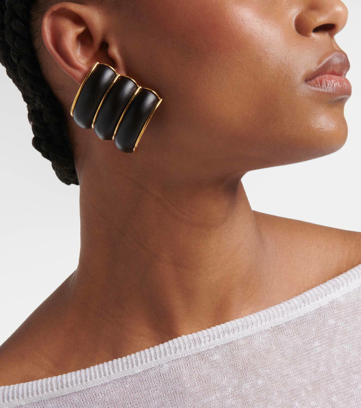 Alaïa Wood clip-on earrings
