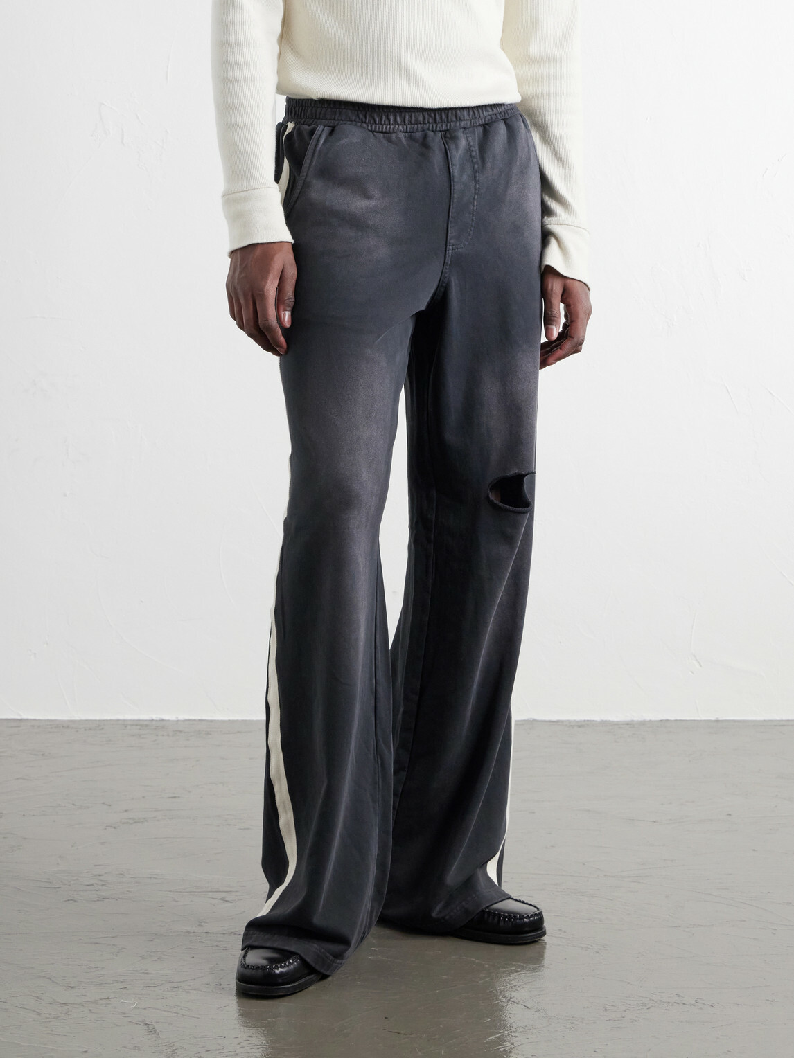 424 - Wide-Leg Striped Distressed Cotton-Jersey Sweatpants - Black